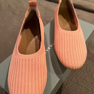 Women's Everlane Day Glove in ReKnit Ballet Flat - Size 7M in Coral/Pink